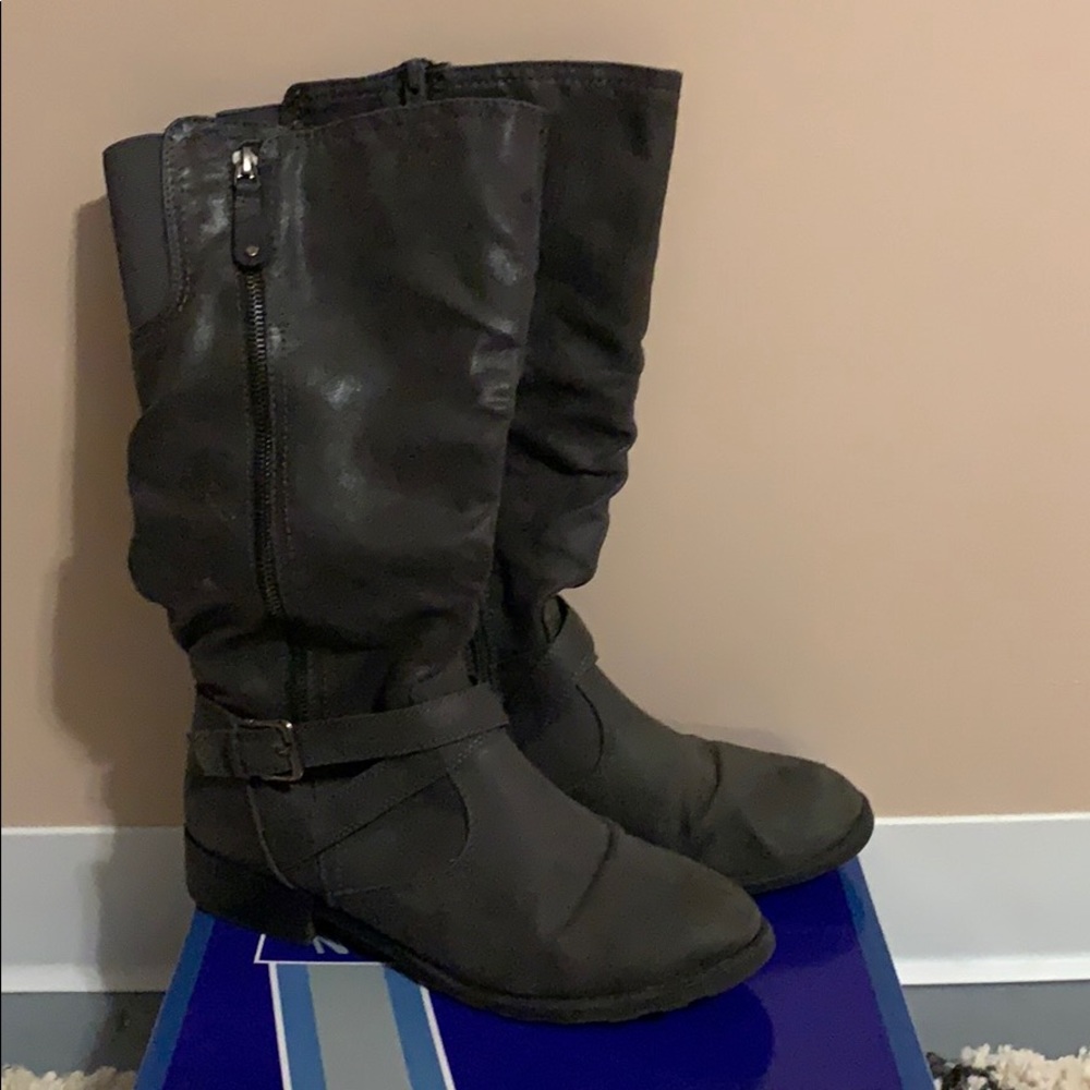 Riding boots